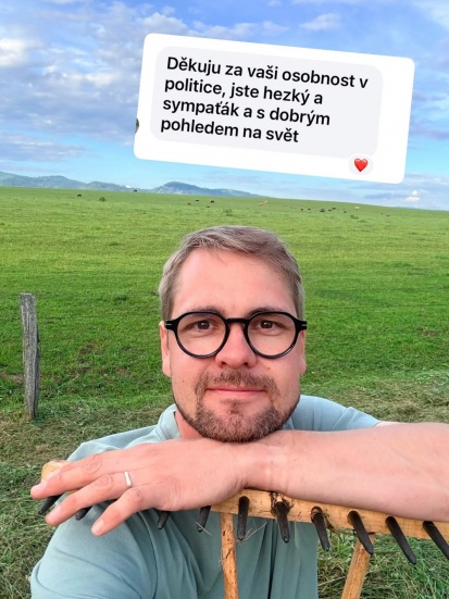 Ten kompliment na vzhled beru, takový v politice slyšíte jednou za volební období 